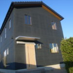 温かみと上質さを両立。無垢の木を使った4LDK・2階建て新築住宅