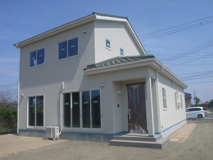 敷地に合せて採光性抜群<br />
自宅兼店舗の家